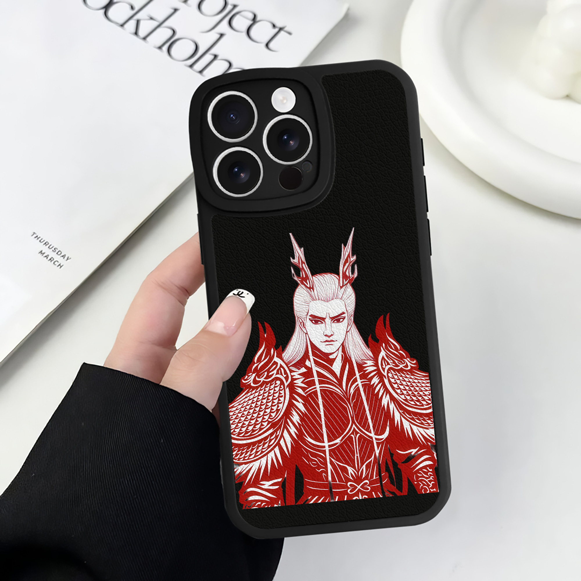 （画像用） Ne Zha 2 ナタ 魔童の大暴れ 【iPhone 16シリーズ対応】シリコンスマホケース（レザー調） 材質：シリコン